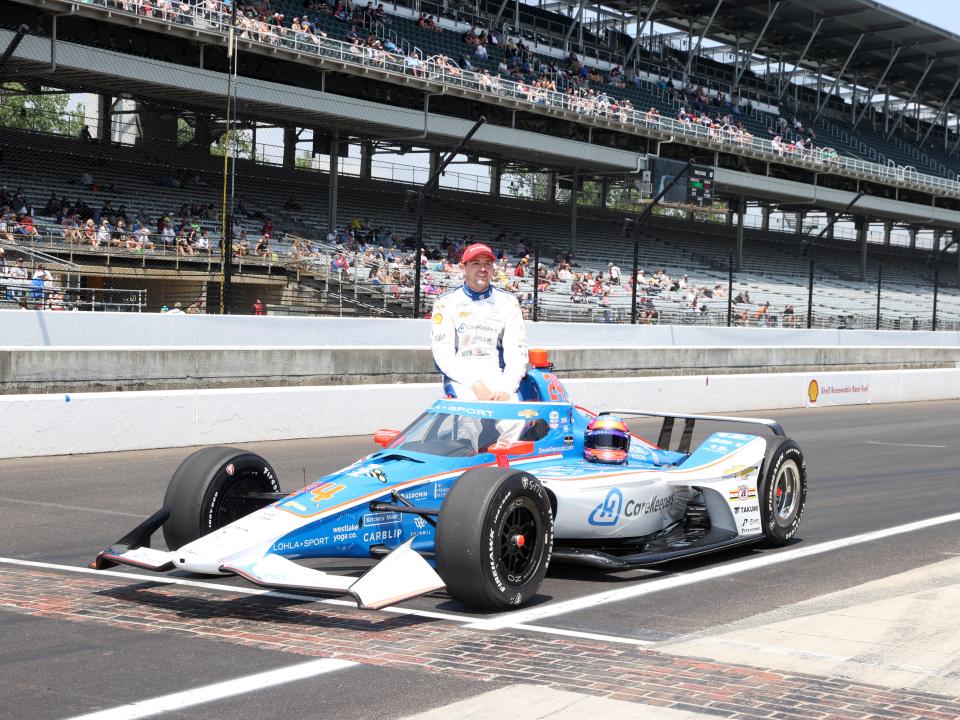 Ku Vụ tai nạn của Stefan Wilson: Người lái xe ra khỏi Indy 500 sau vụ tai nạn tập luyện với Katherine Legge khiến anh ta phải nhập viện